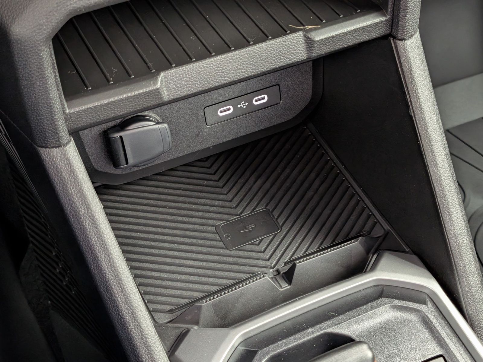 DACIA Duster Extreme Hybrid 155 Winter-Plus – Bild 19