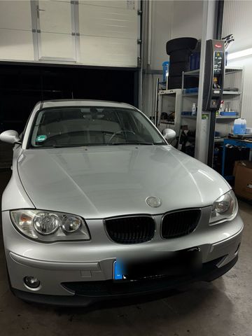 BMW 116i E87 Bj 2004 mit Motorschaden