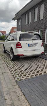 Mercedes-Benz GL 500 4MATIC  - : Geländewagen, 7sitzer