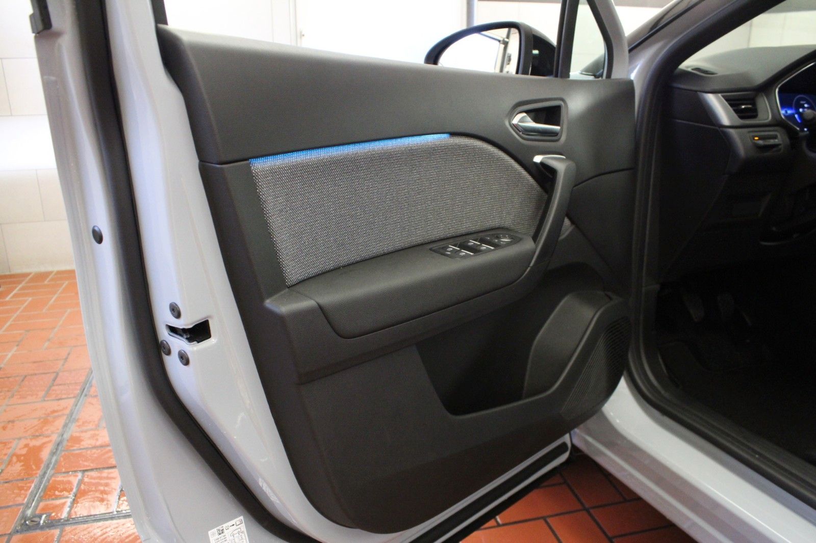 Fahrzeugabbildung Renault Captur Mild Hybrid 140 Techno*Winterpaket*