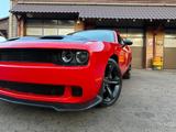 Dodge 5,7 V8*SRT KIT*LEDER*NAVI*KEYLESS*GARNTIE*SERVIC - Dodge Challenger: Srt 8