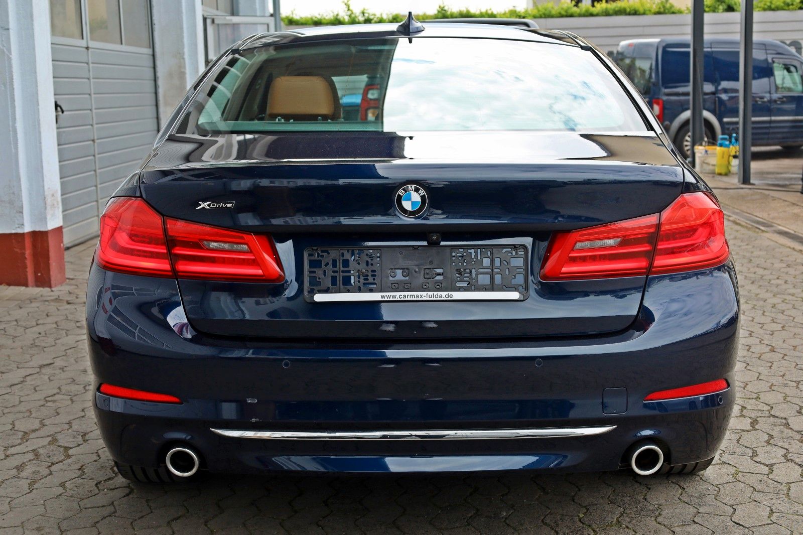 Fahrzeugabbildung BMW 520 d xDrive Lim. Luxury,Leder,Navi,Kamera,SD,SH