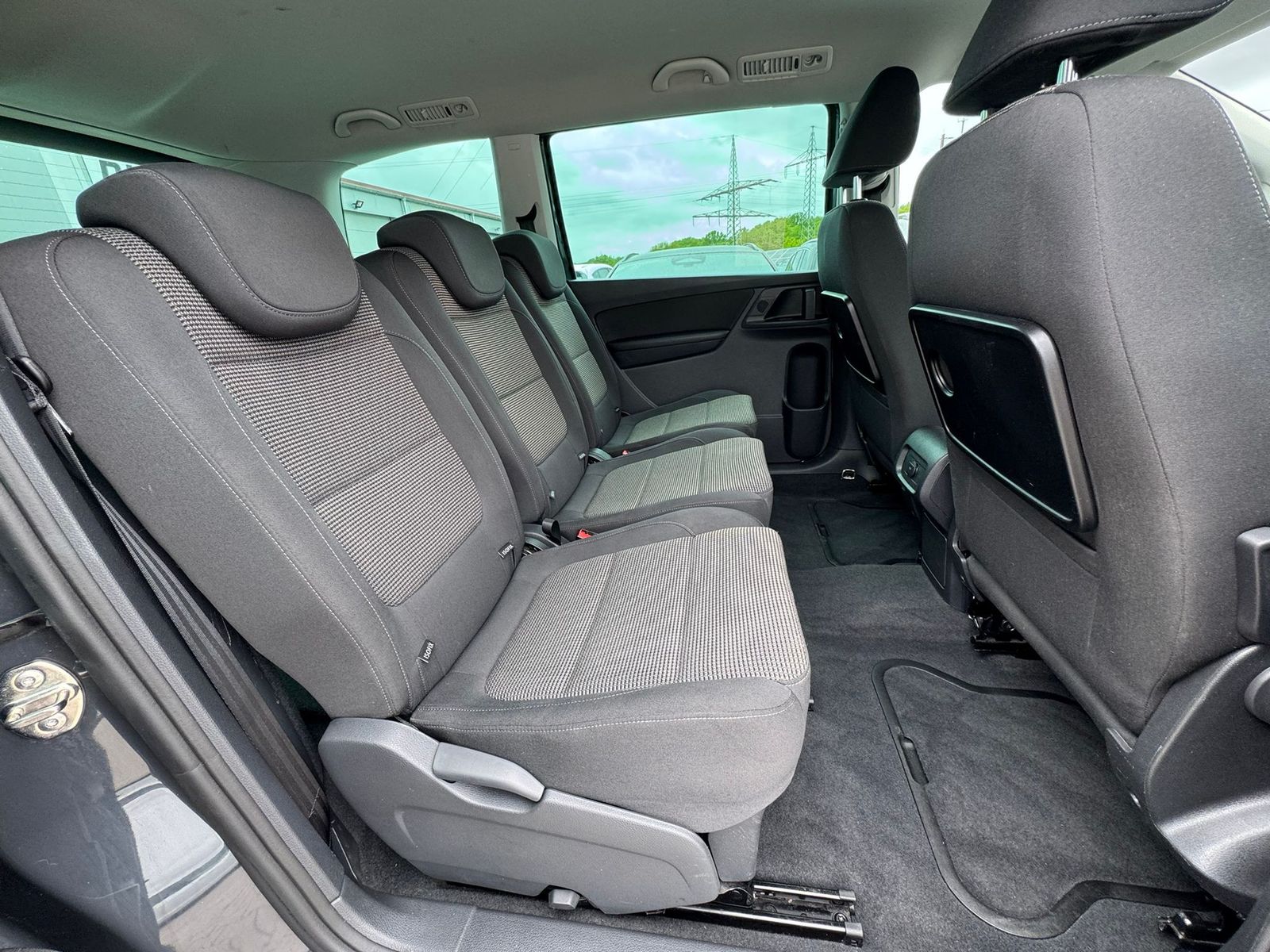 Fahrzeugabbildung Volkswagen Sharan 2.0 TDI Comfortl. AHK*KLIMA*TEMP*NAVI*PDC