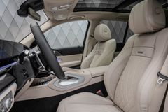 GLE 63 S AMG SUV BLACK / BEIGE CARBON FULL