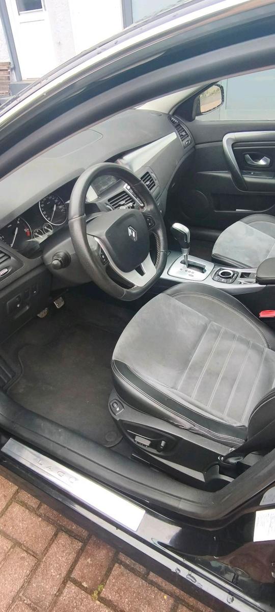 Renault Laguna 2009 — interior