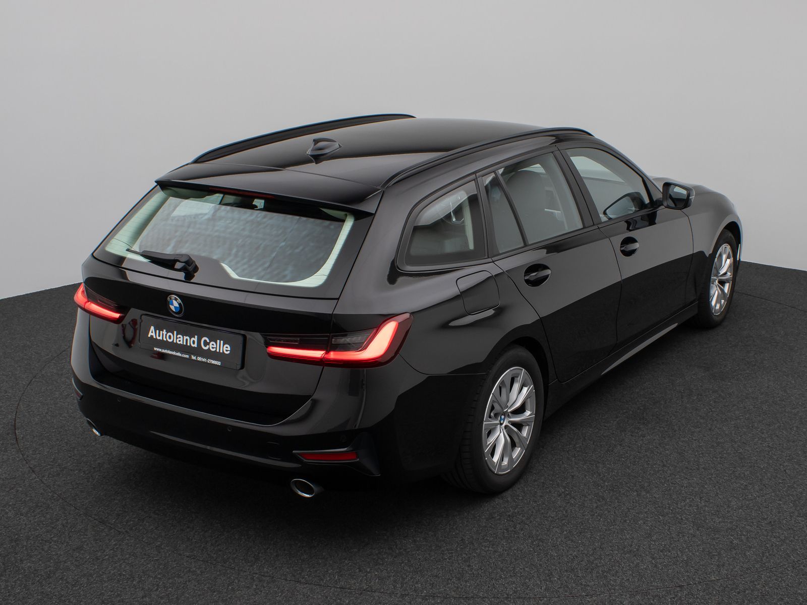 Fahrzeugabbildung BMW 320d DAB CockPitPr PDC AHK Stop&Go Komfort Sport