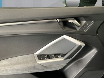 Fahrzeugabbildung Audi Q3 35 1.5 TFSI+s-tronic+ACC+SITZH+PDC+LED+APP-CO