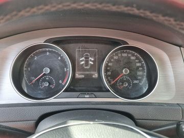 Volkswagen Golf - 11
