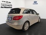 Mercedes-Benz B 180 BlueEfficiency DCT PDC - Mercedes-Benz B 180: Blueefficiency