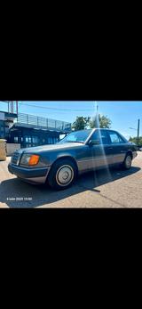 Mercedes-Benz E 200 E 200 - gebrauchte Mercedes-Benz E 200 aus dem Jahr 1991
