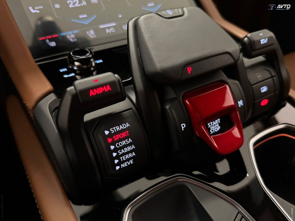 LAMBORGHINI Urus 2026