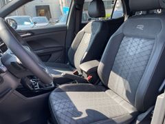 Fahrzeugabbildung Volkswagen T-Cross 1.5 TSI DSG R-Line MATRIX VIRTUAL NAVI A