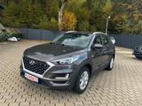Hyundai Tucson Pure 2WD - Hyundai Tucson Pure mit Benzin-Antrieb