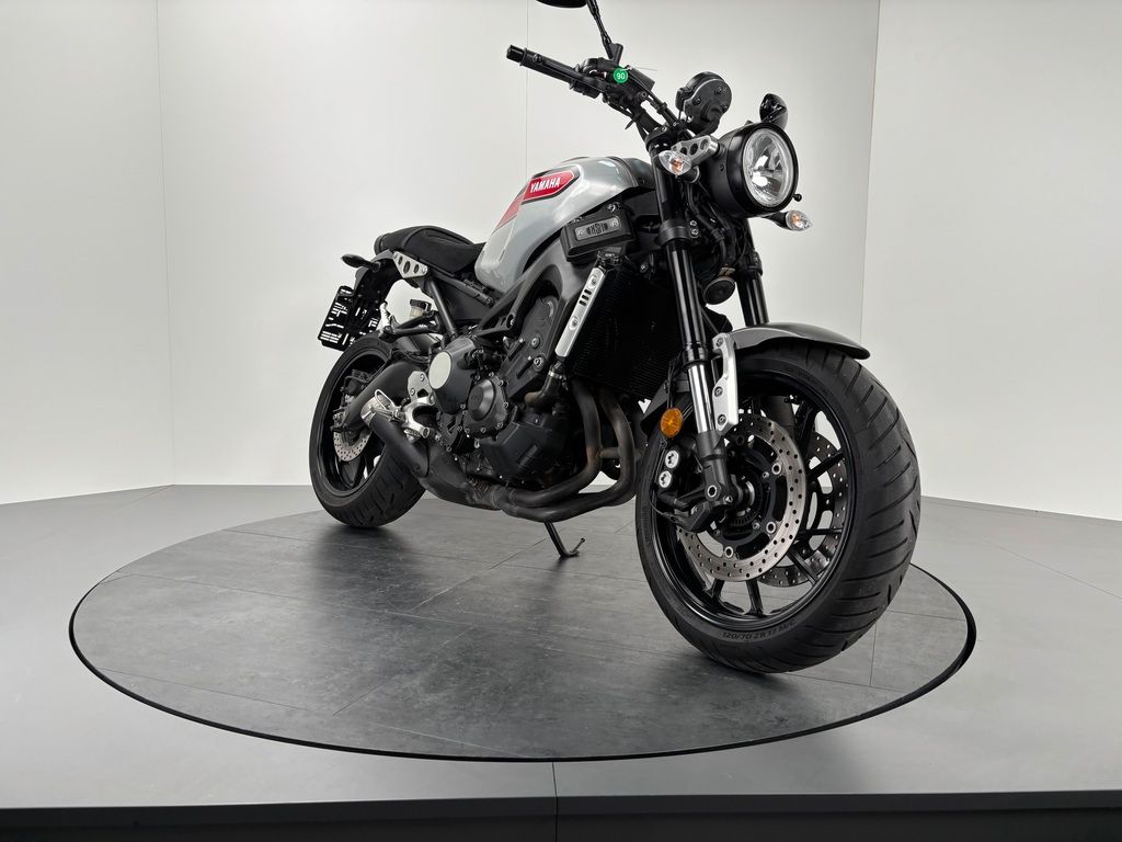 Fahrzeugabbildung Yamaha XSR 900 *TOP-ZUSTAND *SERVICE NEU