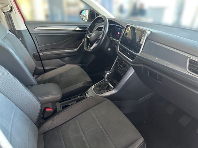 Fahrzeugabbildung Volkswagen T-ROC Style 1.5 TSI DSG LED PLUS FAHRSCHULPEDALE
