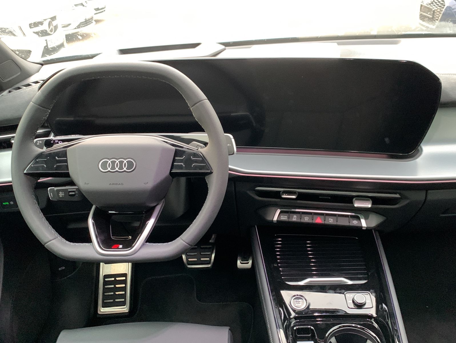 Audi Q3 Sportbacke-Hybrid S Line Tech Pro Memo foto 9