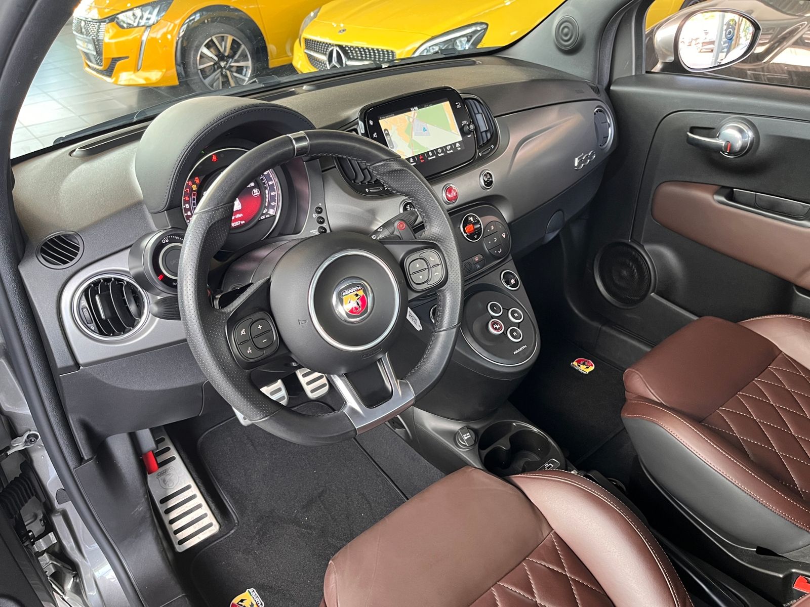 Fahrzeugabbildung Abarth 595C  Xenon NAVI ALU