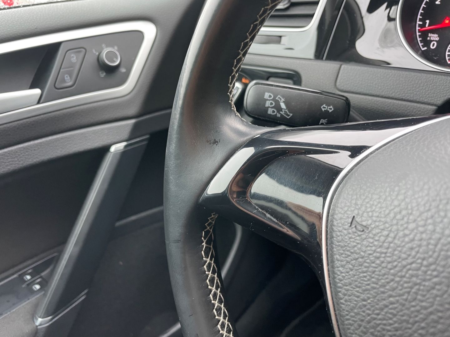 Fahrzeugabbildung Volkswagen Golf VII Cup PDC vo/hi Klimaautomatik SHZ