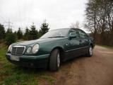 Mercedes-Benz E200 LPG W210 fast rostfrei bald Oldtimer ... - Mercedes-Benz E 200 mit LPG-Antrieb