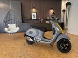 Vespa GTS Super 300 HPE | Grigio Delicato | 2.247 KM - VESPA GTS