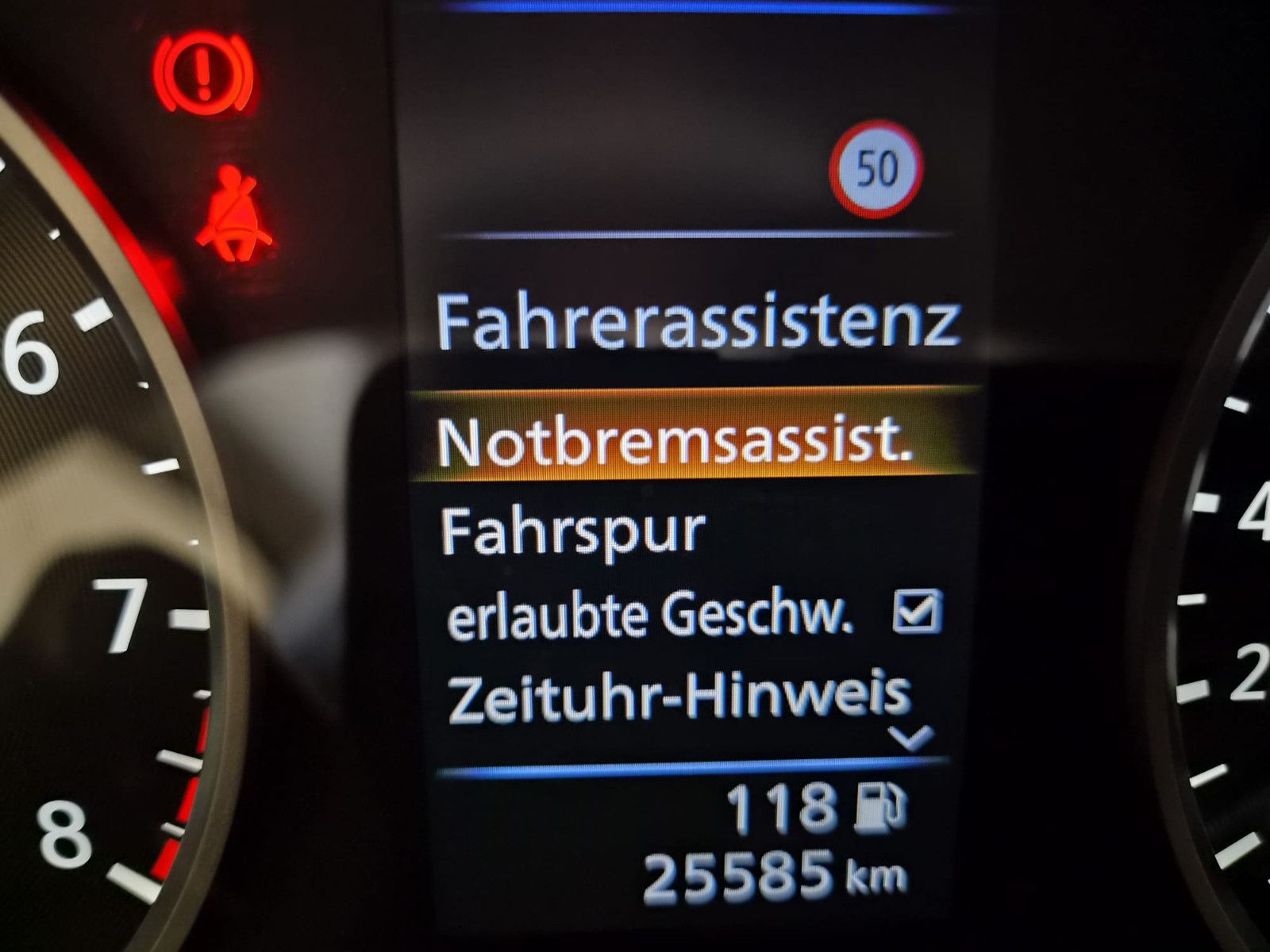 Fahrzeugabbildung Nissan Juke Acenta / KAMERA / SCHECKHEFT / 1. HAND