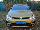 Volkswagen Golf VII Variant R  4Motion 1.Hand-DSG-Navi-Gelb - : Gelb