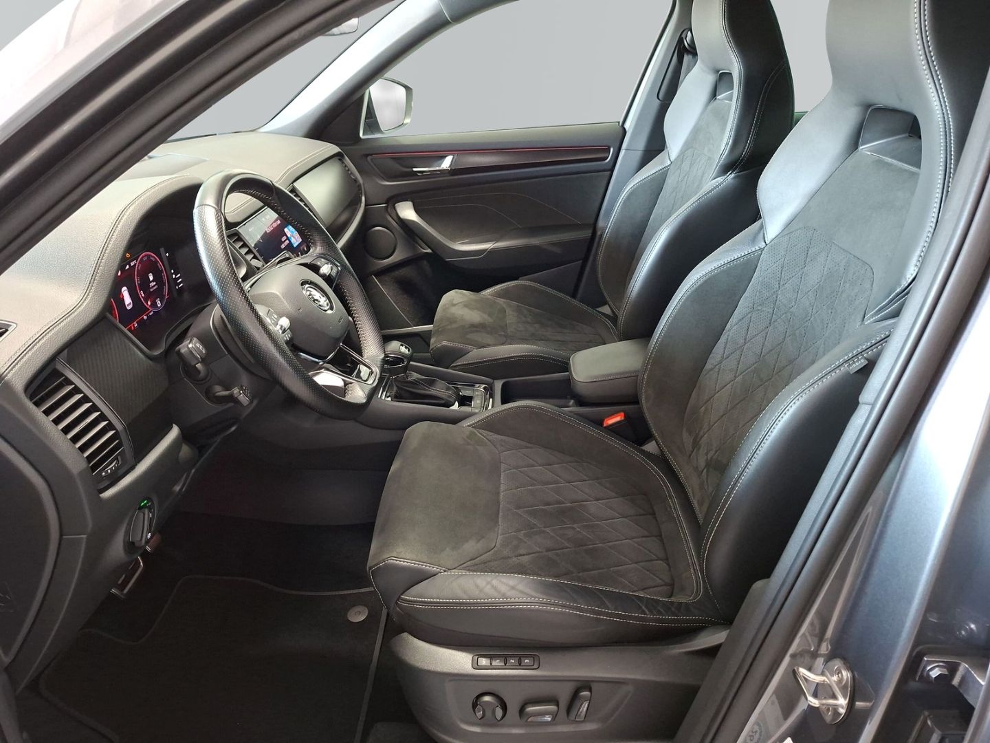 Kodiaq 2.0 TDI DSG 4x4 Sportline *AHK*KAMERA*NAV