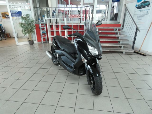 Yamaha X-Max 250 wie neu Sommerbetrieb