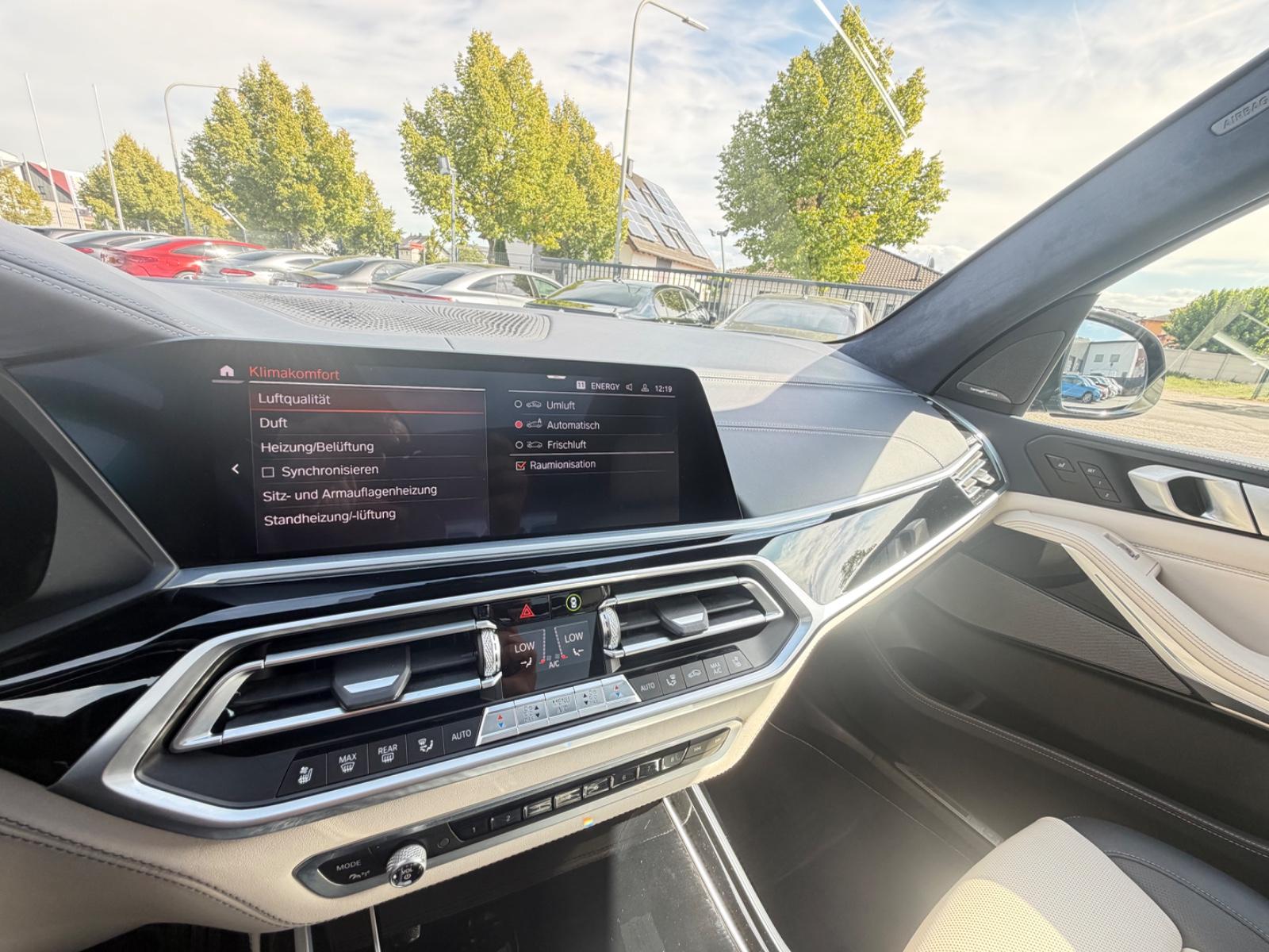 BMW X7*M50xd*M-SPORTPAKET*3xTV*6xSITZER*ACC*HUD*360
