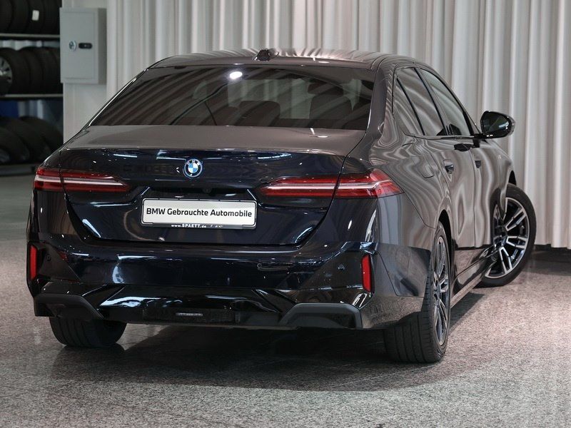 BMW 530e Lim. M Sport Adp.LED HarmKar DrivAssProf. 3 imagem 3