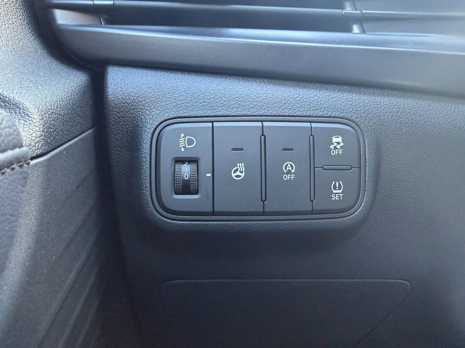 Fahrzeugabbildung Hyundai i20 1.0 T-GDI Blackline *Navi*RFKamera*LED*BOSE*