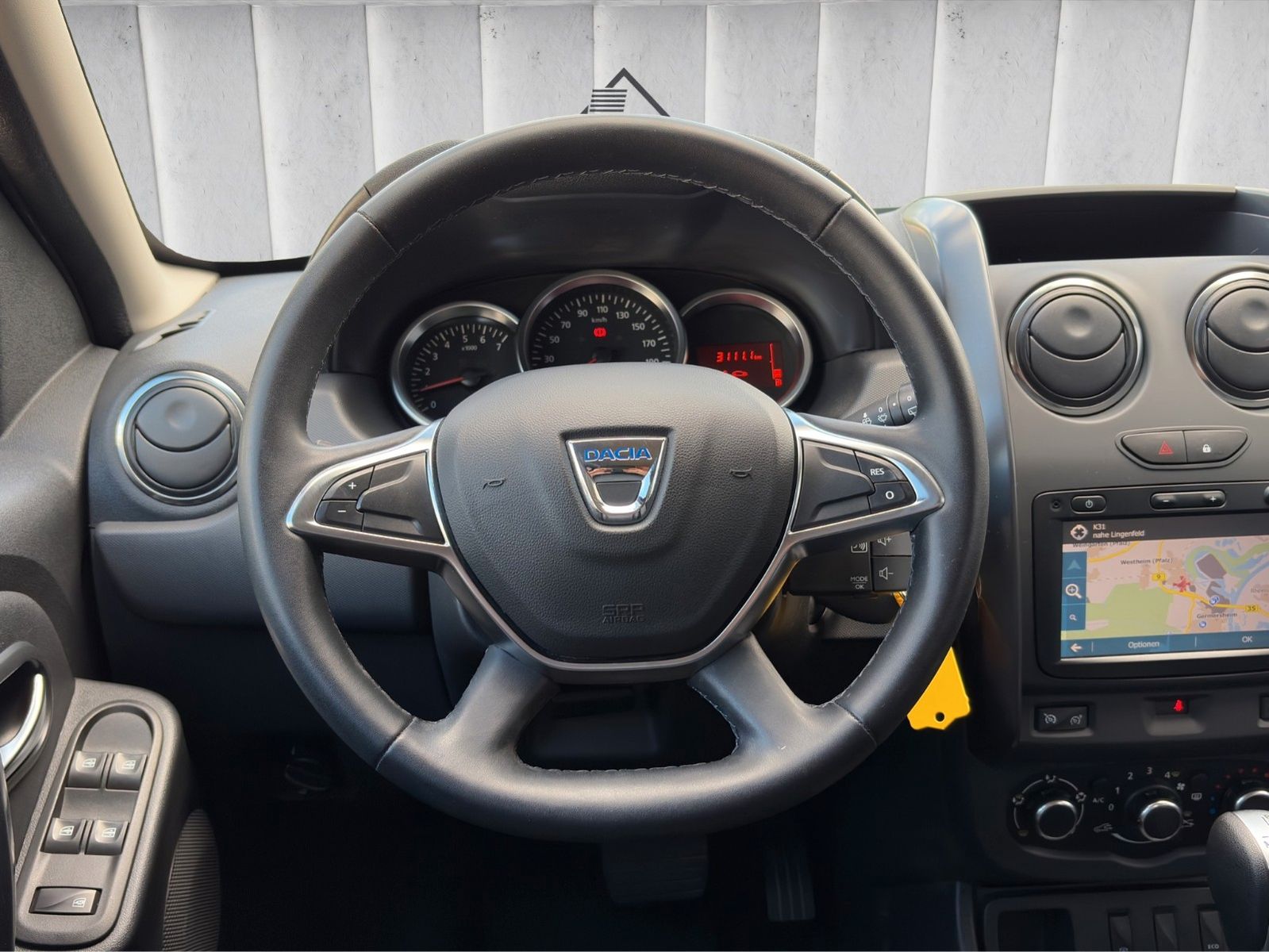 Fahrzeugabbildung Dacia Duster Prestige 4x2*AHK*Navi*SHZ*Leder**