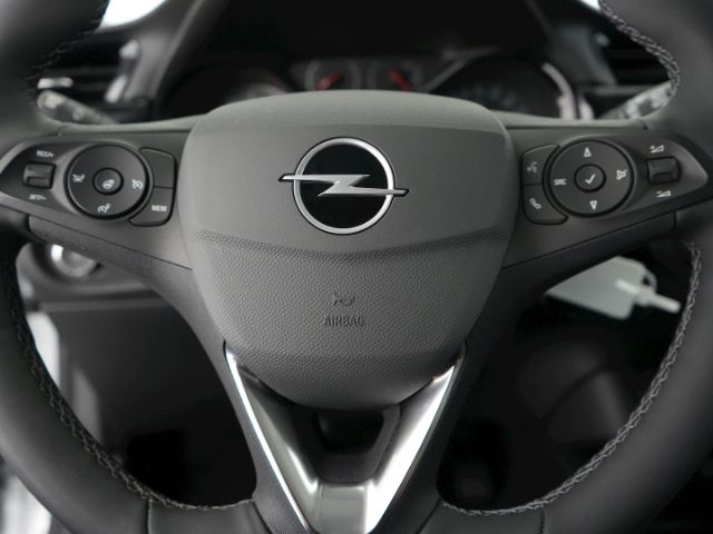 Corsa F FACELIFT+RÜCKFAHRKAMERA+SITZ-/LENKRADHEI
