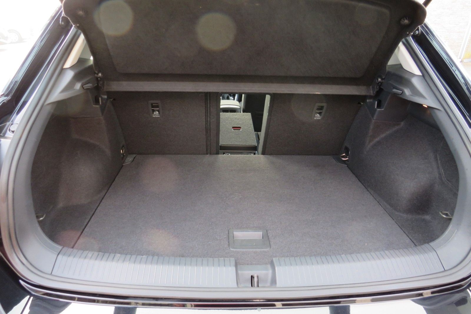 Fahrzeugabbildung Volkswagen T-Roc Life LED AHK KAMERA ACC NAVI 1.HD