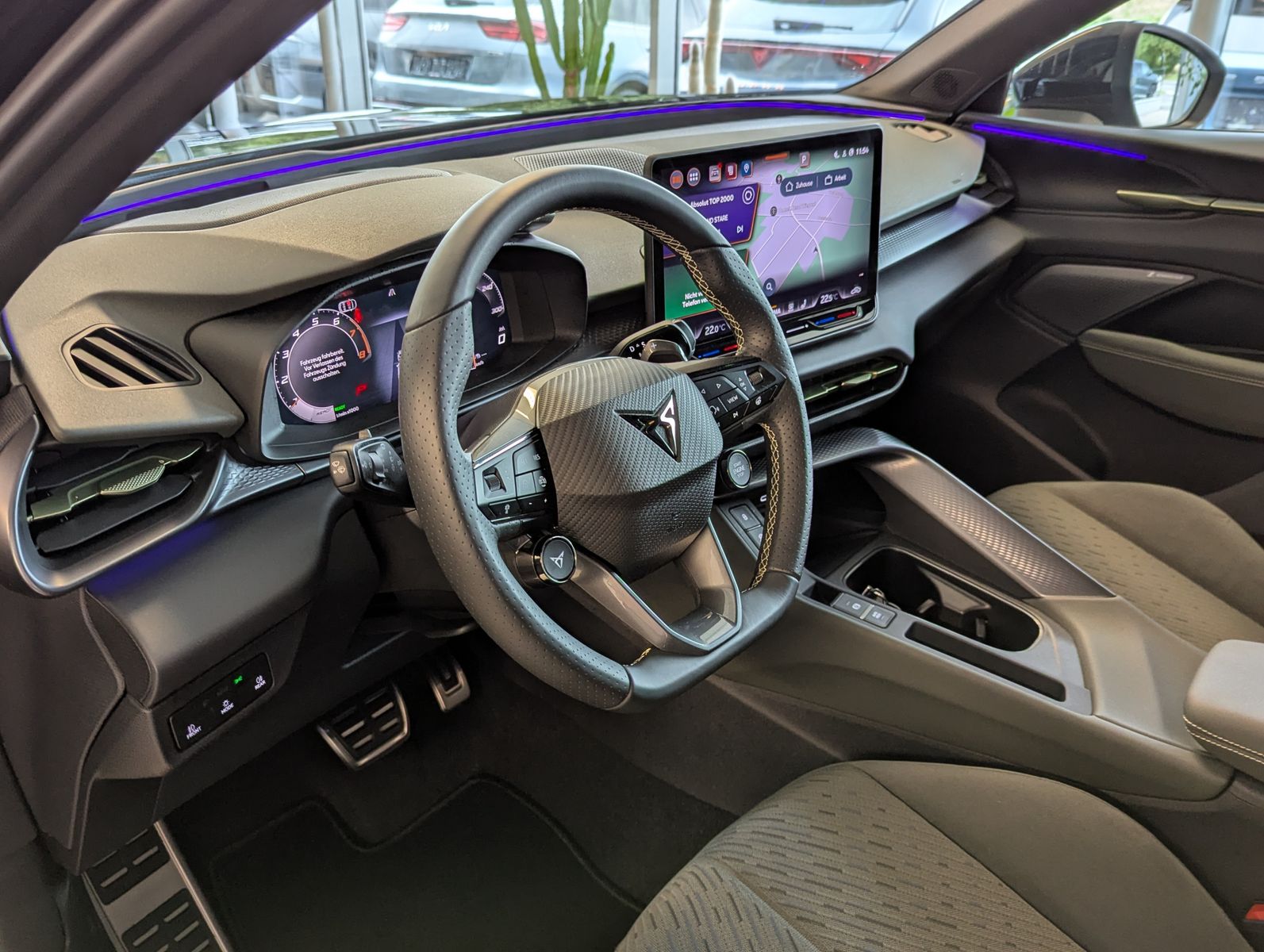 Fahrzeugabbildung CUPRA Terramar 1.5 TSI Tribe Senn Pano Matrix HUD AHK