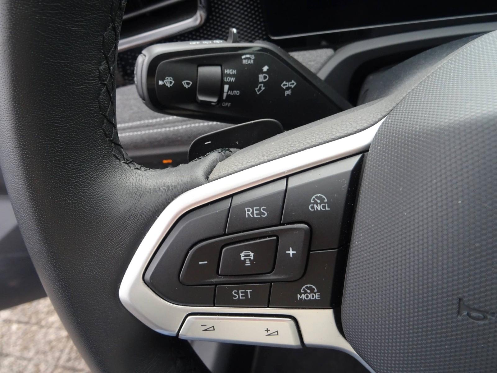 Volkswagen Passat Variant 1.5 eTSI 110 kW DSG LED PDC SHZ