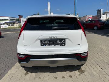Fahrzeugabbildung Kia Niro Spirit tot. Wink.Ass., Verkehrszeichenerk.