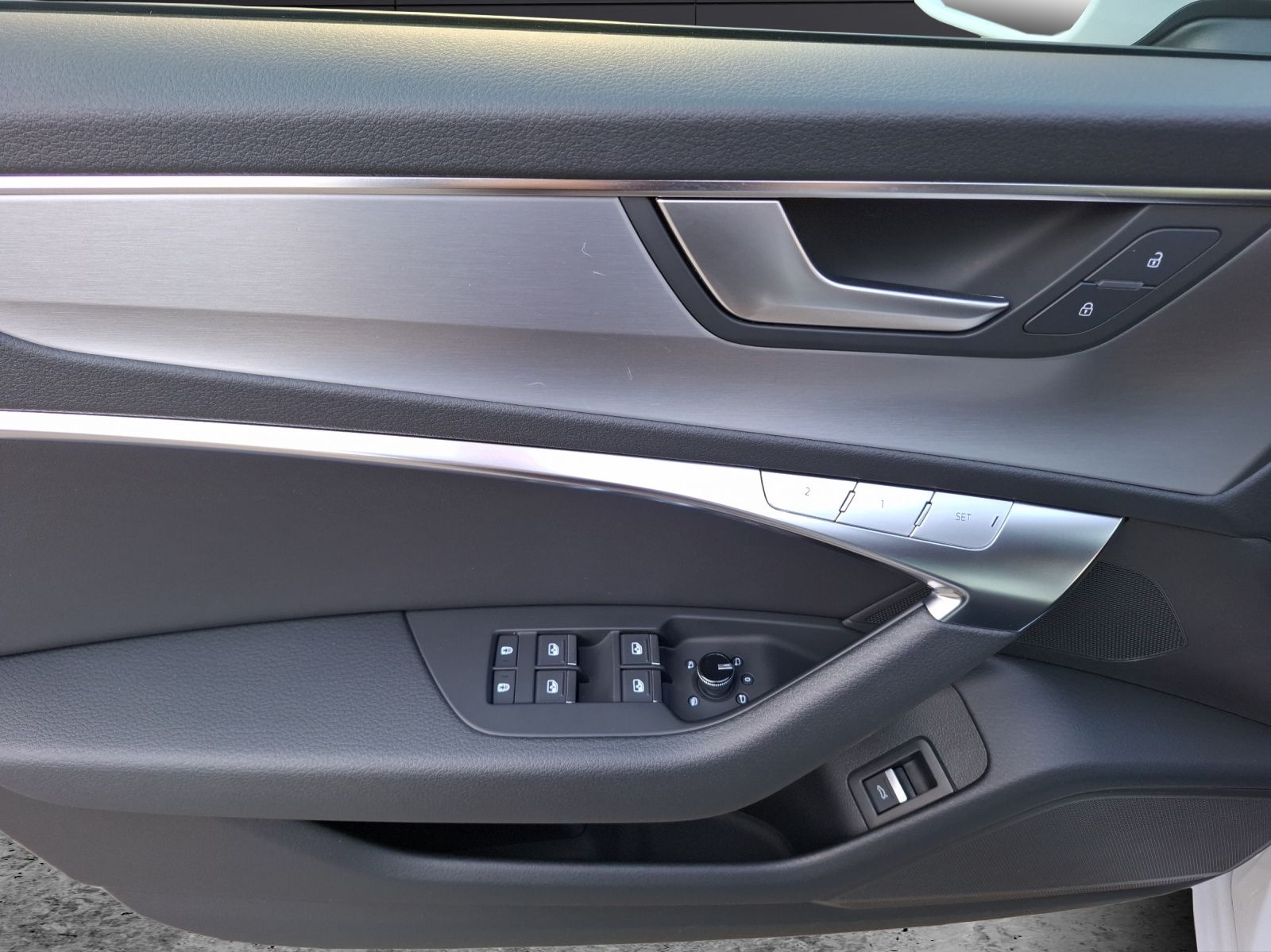 Fahrzeugabbildung Audi A6 Avant 45 TFSI sport quattro S-tronic STH LED