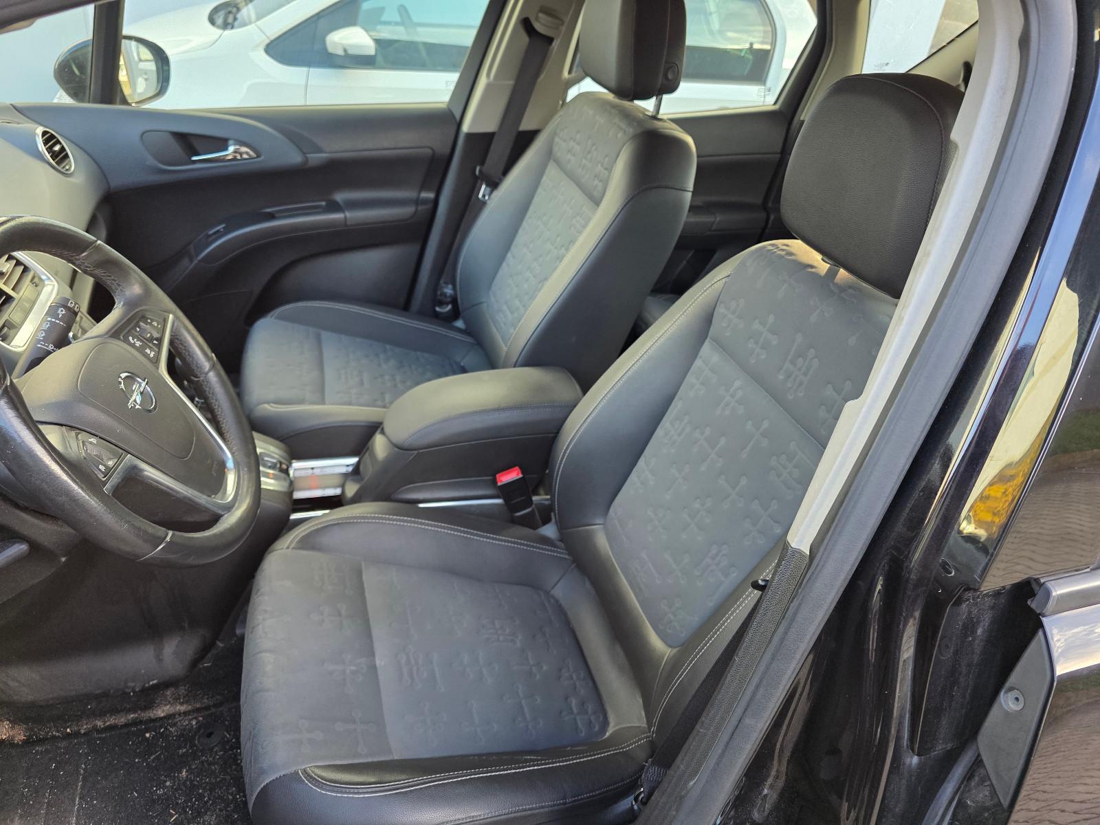 Opel Meriva 2011 — photo 7