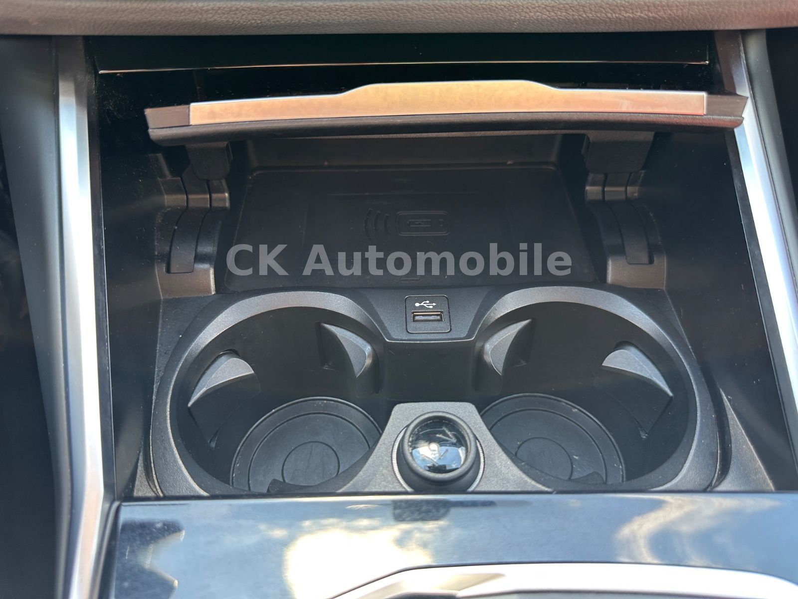 Fahrzeugabbildung BMW M340d xDrive Touring/Navi/Head-Up/Pano/360°/LED