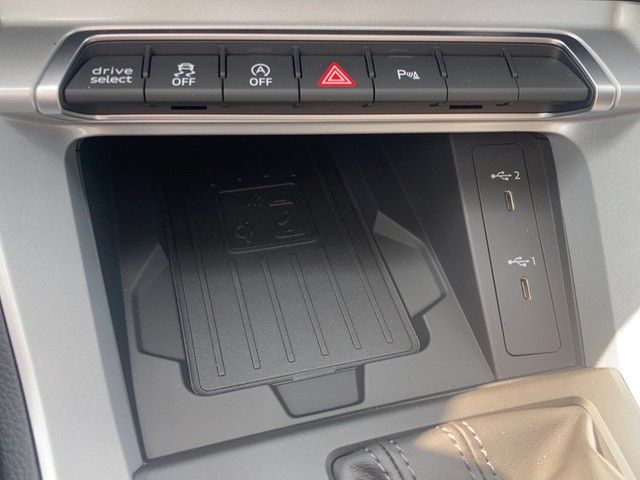 Fahrzeugabbildung Audi Audi Q3 35 TFSI S tronic advanced LED Navi plus