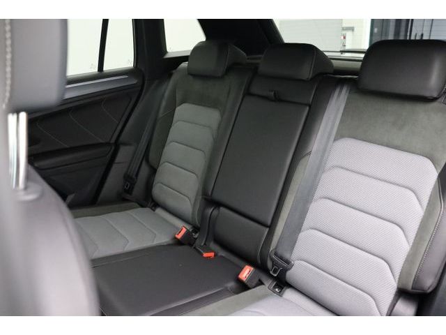 Fahrzeugabbildung Volkswagen Tiguan Highline R-Line ACC 4Motion Kamera 19