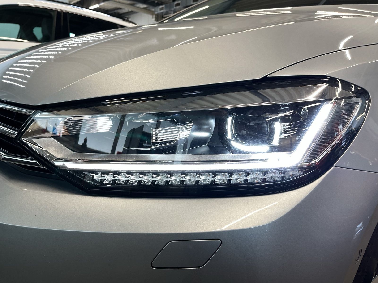 Volkswagen Touran - Bild 16