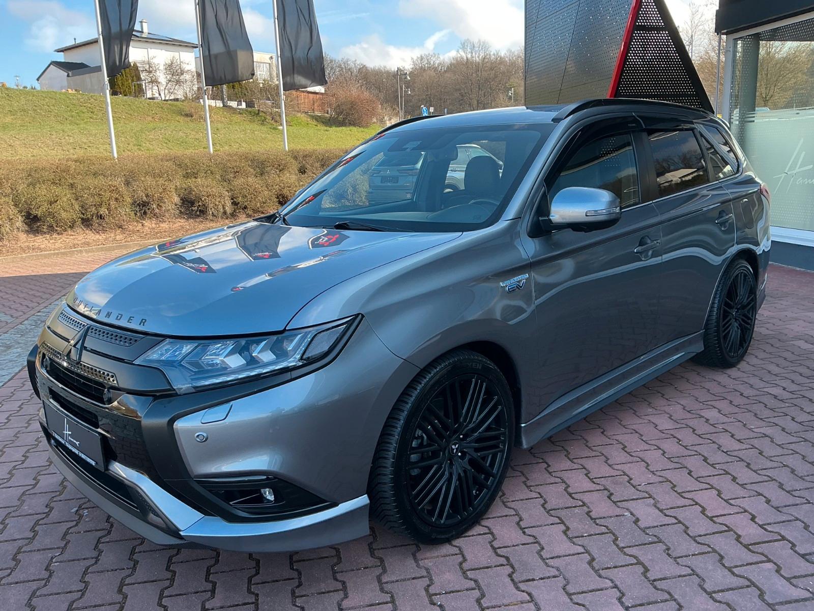 Mitsubishi Outlander PHEV Top 4WD//SPORTPAKET//20"