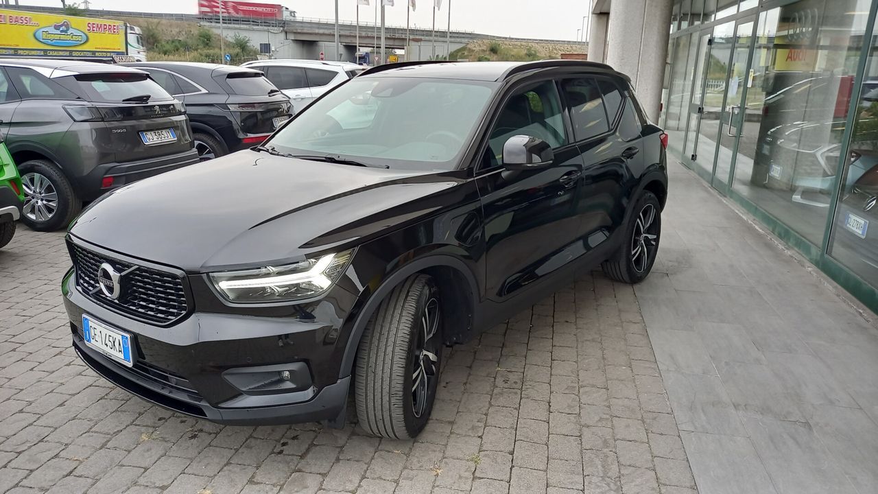 Volvo XC40 T5 Recharge Plug-in Hybrid R-design imagem 3