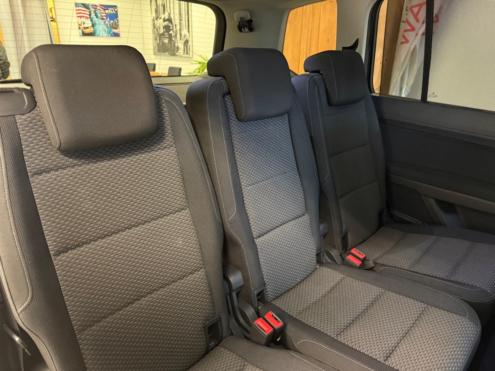 Fahrzeugabbildung Volkswagen Touran Comfortline BMT 7.SITZER/ SCHECKHEFT/ AHK