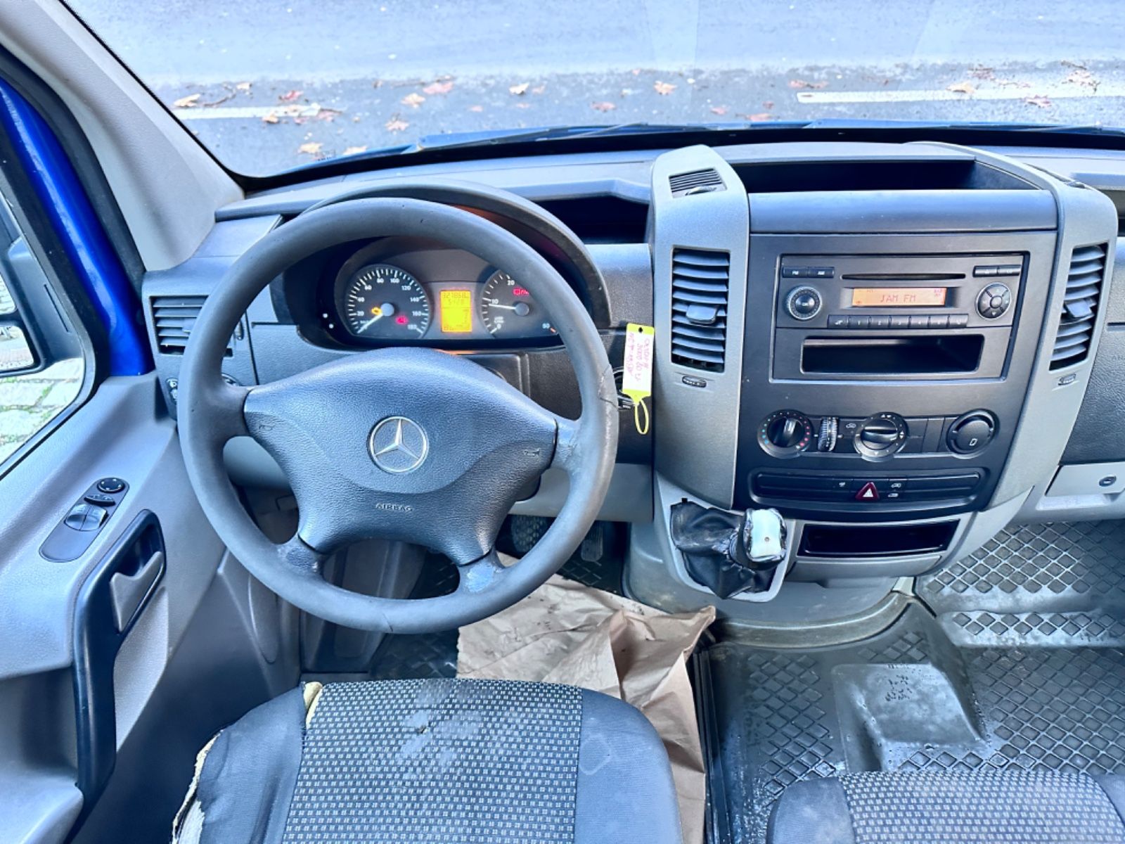 Fahrzeugabbildung Mercedes-Benz Sprinter 211 CDI L2H2 Mixto*5.Sitze*AHK*