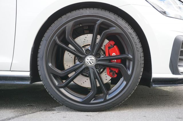 Golf VII 2.0 TSI GTI TCR DSG PANO VMAX DCC NAVI