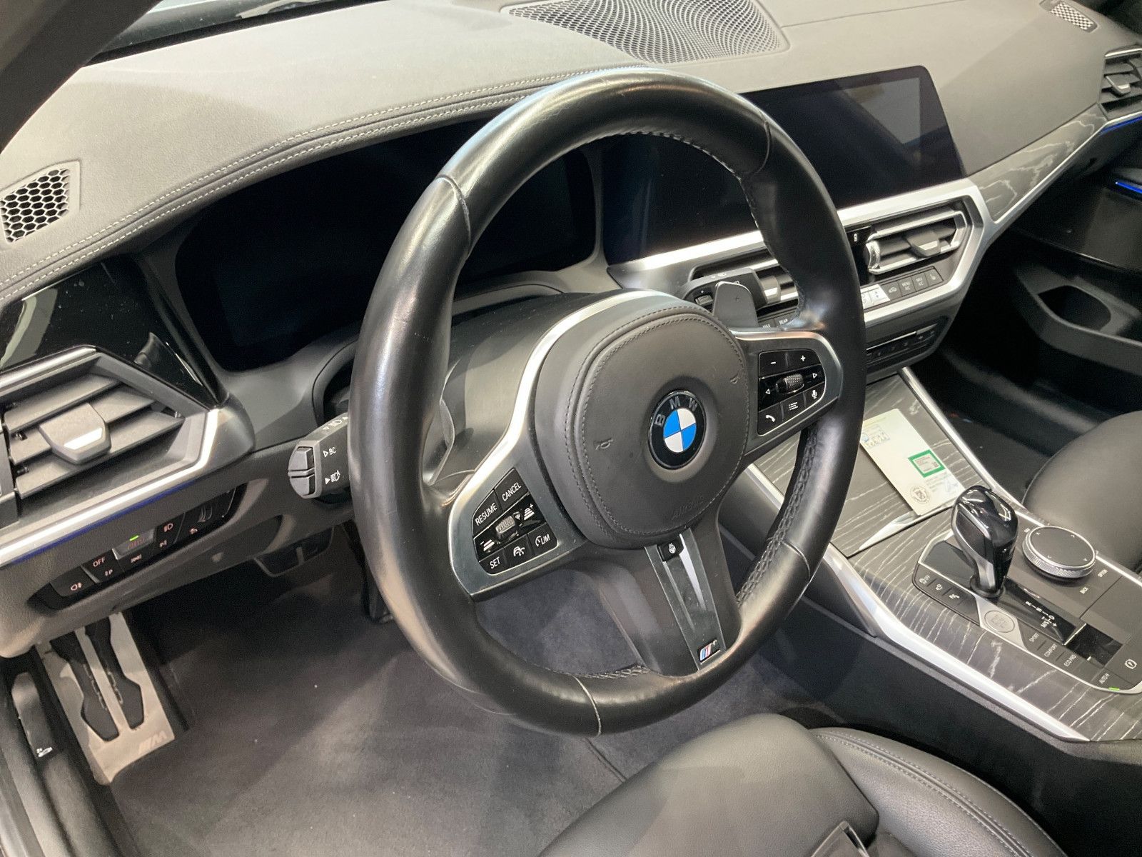 Fahrzeugabbildung BMW M340i Lim xDrive|HARMAN/KARDON|DEUTSCHES FZG|