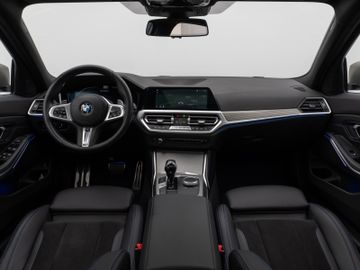 Fahrzeugabbildung BMW M340d xDr Tour HUD ACC Kamera 360° Pano HiFi